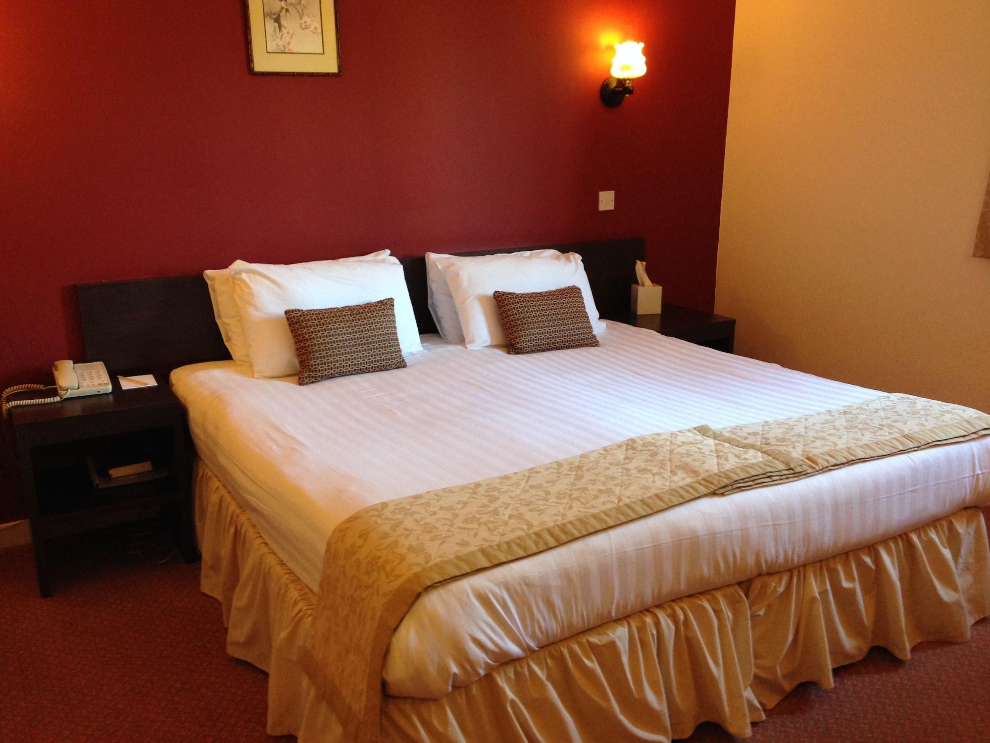 Highlander Hotel 'A Bespoke Hotel' Newtonmore Exterior foto