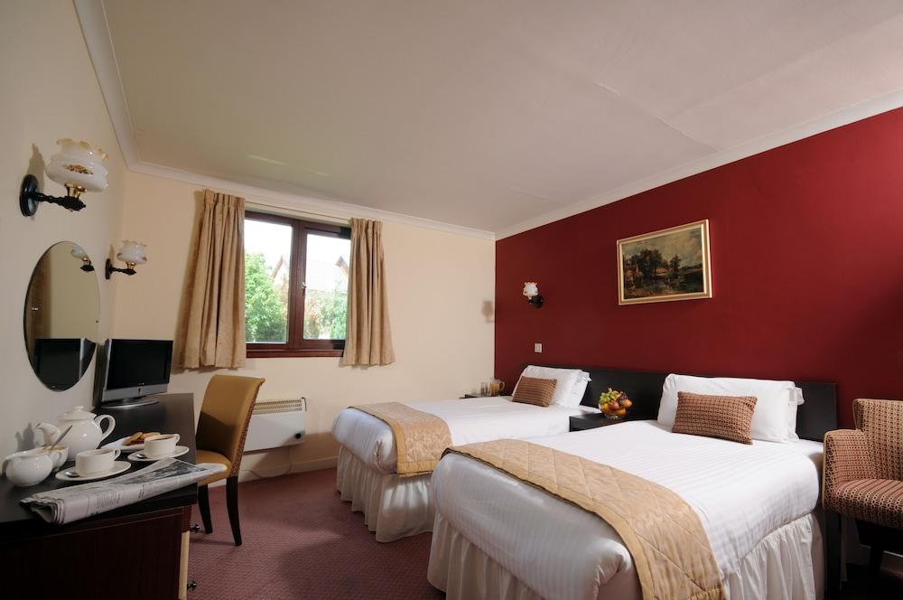 Highlander Hotel 'A Bespoke Hotel' Newtonmore Exterior foto
