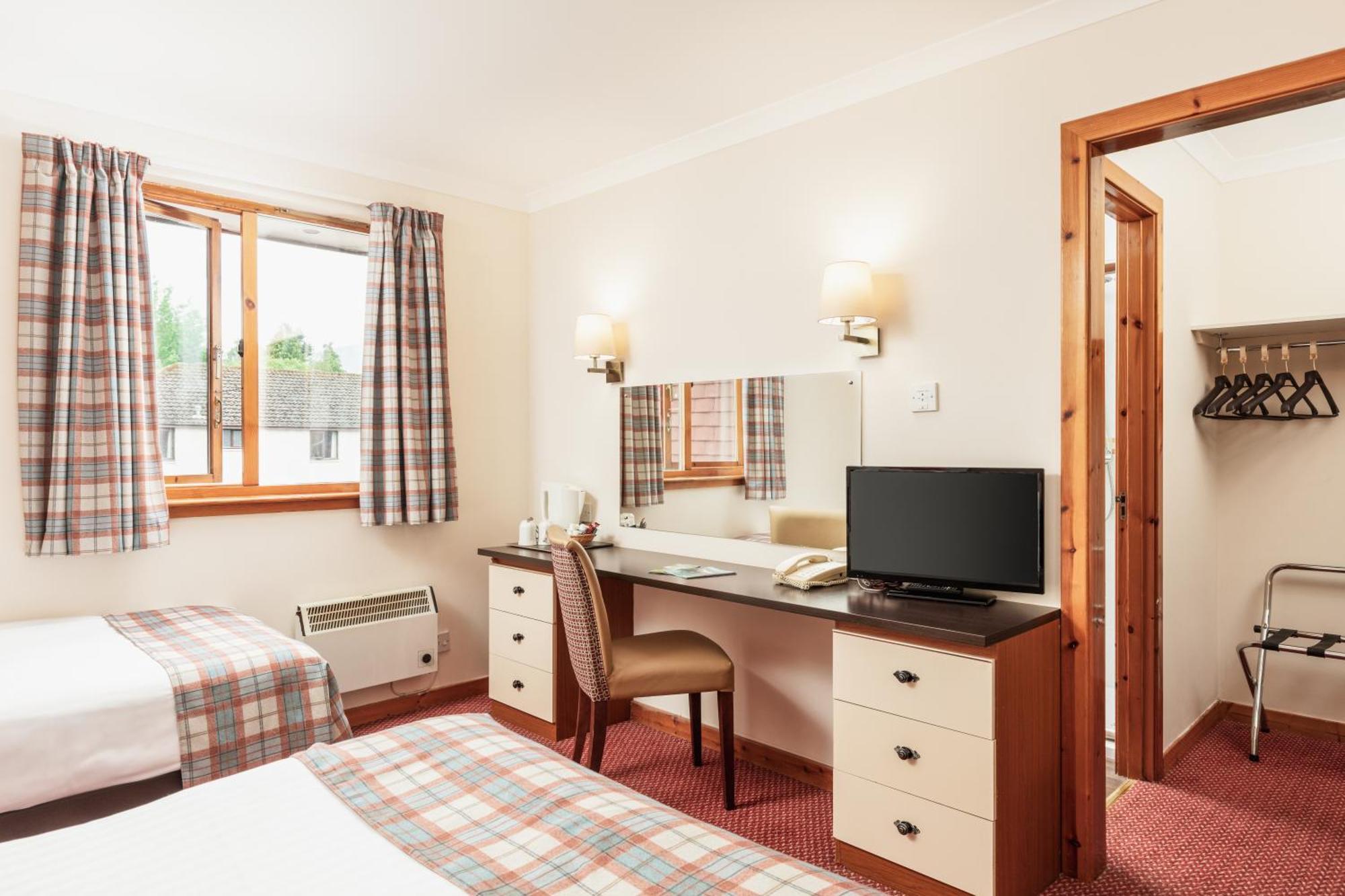 Highlander Hotel 'A Bespoke Hotel' Newtonmore Exterior foto